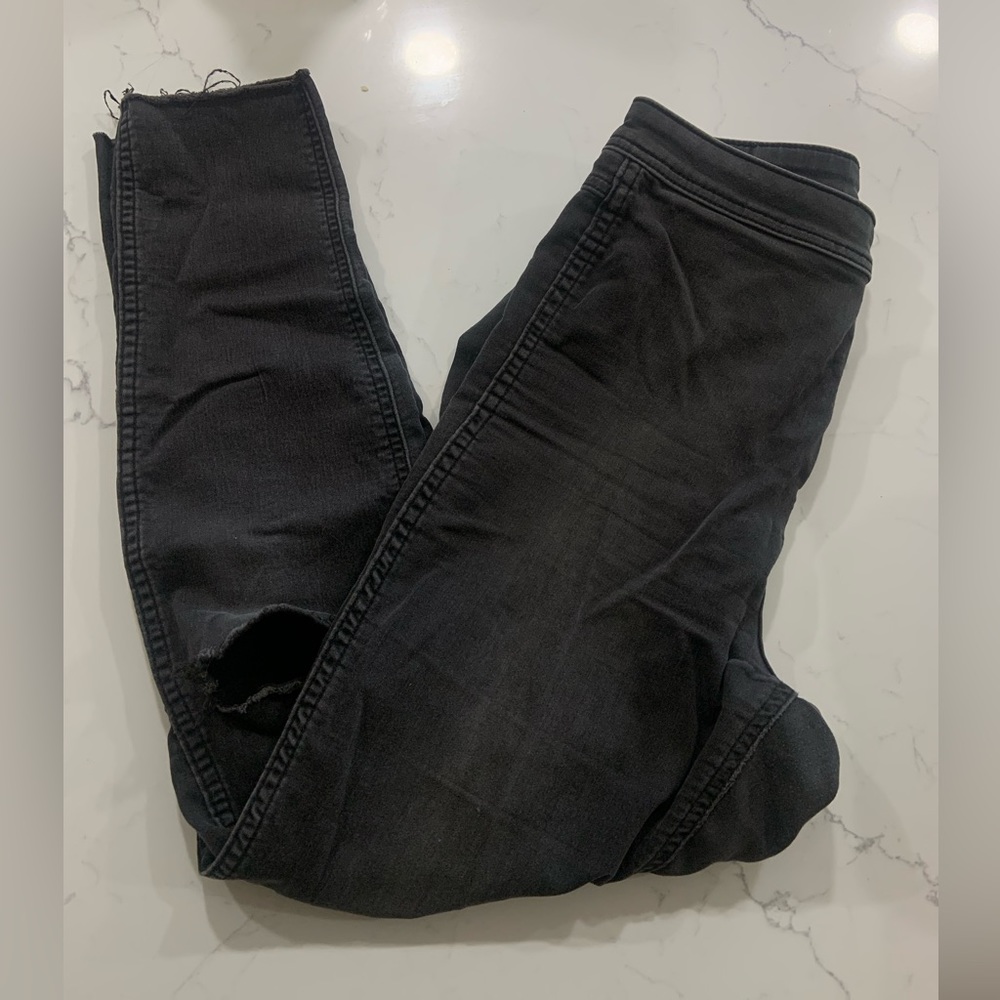 H&M high waisted black jeans